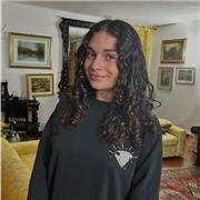 sono Stella, studentessa al terzo anno di liceo linguistico. Offro aiuto compiti per bambini e ragazzi di elementari e medie. Contattami!